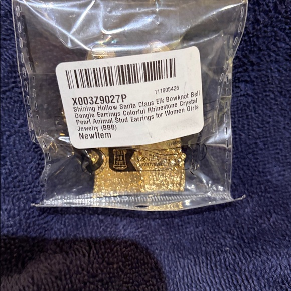 Gold and Red Llama Christmas Earrings - Picture 4 of 5